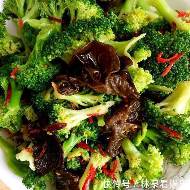 可口|快手减肥家常菜,西兰花拌木耳,清脆可口,美味不油腻