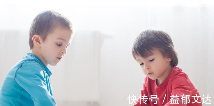 孩子|老人带娃常做3件事,可能危害孩子一生,希望你家的不在其中