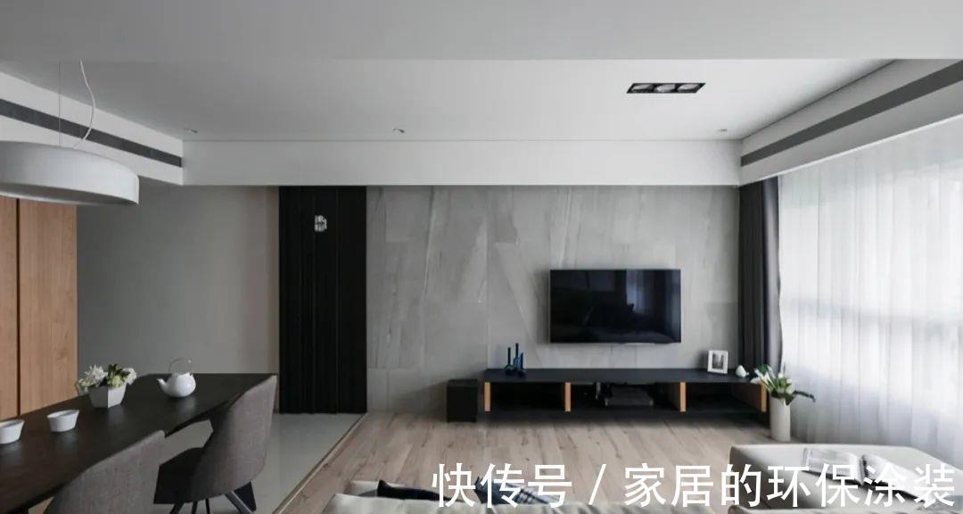 收纳|沙发不靠墙加5㎡收纳区,玄关连餐厅全装柜,100㎡住出豪宅感