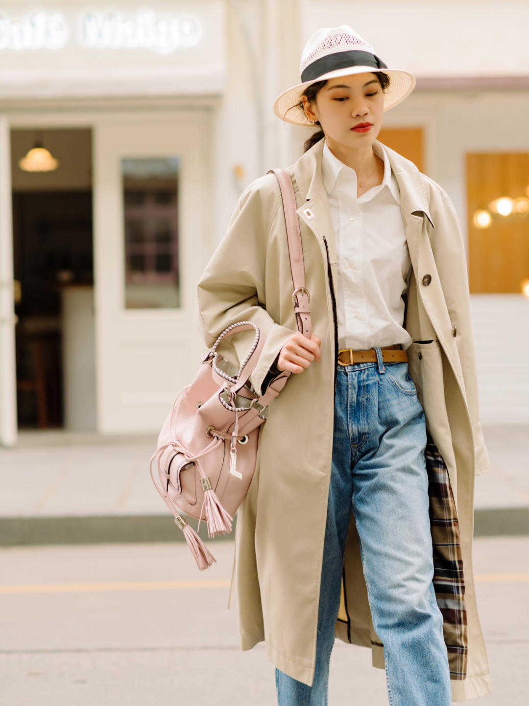 牛仔裤|冬日穿搭的灵感来源,长大衣+直筒裤,又美又飒的