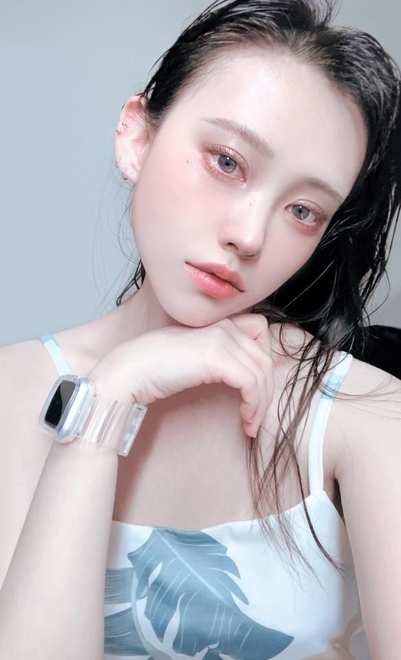 高颜值+化妆技巧=男女通杀！韩国美少女COS富江走红