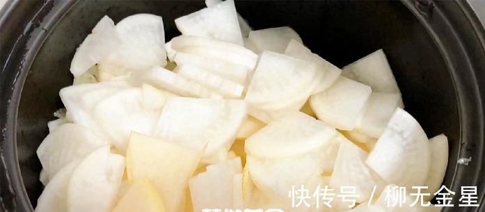 萝卜和梨搭配，教你好吃又营养的做法，我家孩子天天喝！