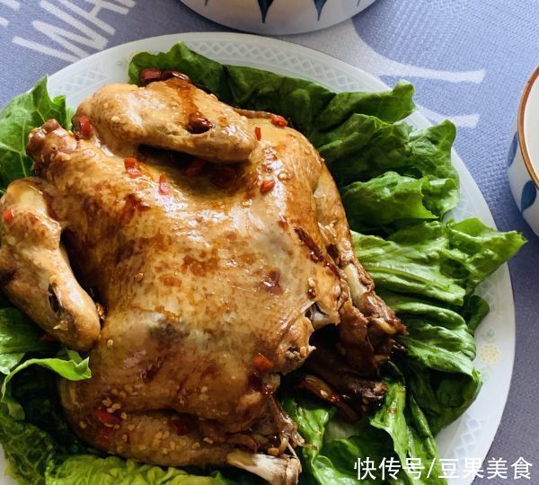 不加油和水的电饭锅煨鸡