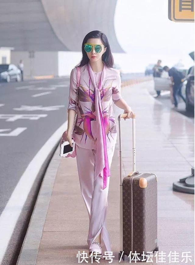 背带裤已经过时了!今夏开始流行的是“初恋裤”,青春时尚又百搭