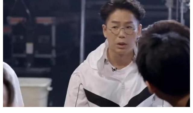 哥哥们|GAI替小弟出头,告状林晓峰不尊重人?陈小春冷脸:他是我兄弟