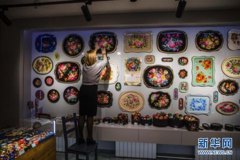  彩画|俄罗斯民间工艺——若斯托沃彩画