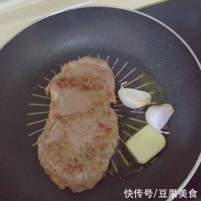 只要掌握好比例，牛排就能一次成功