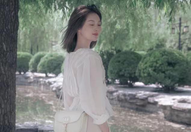 身材|身材长相都一般的女生,有这3个特征,就是别人眼里的第一眼美女