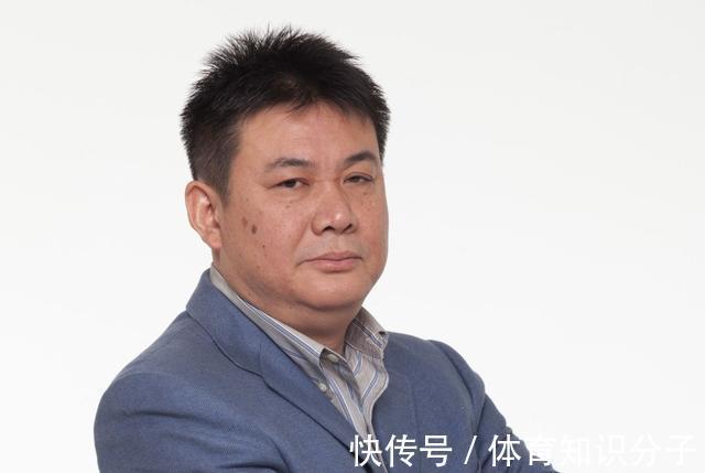 主教练|脾气倔强!蔡斌曾因输球被记者质问,女排主帅反击:你哪个单位的