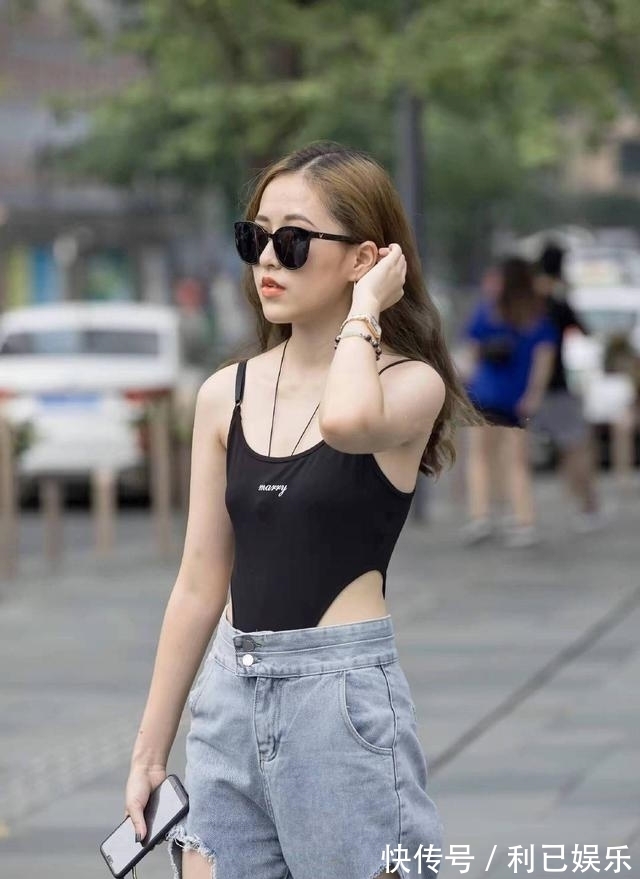 搭配 柔美多姿的打底裤美女,时尚休闲又百搭,舒适清爽