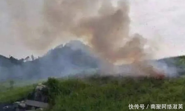 湖北一农户祖坟冒出青烟,专家赶来勘察后,