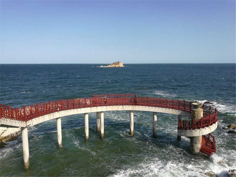 山光海色秀如画，群礁嶙峋水拍岸，海上幻境养马岛