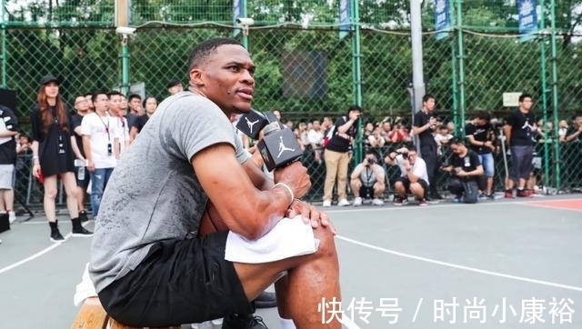 后跟 NBA球员上脚：威少的全新支线球鞋，鞋带和后跟设计很帅