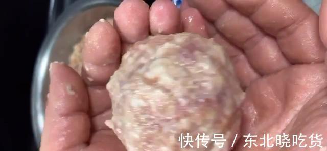 红烧狮子头的做法,香味扑鼻汁浓味美,中秋家宴的压轴大菜