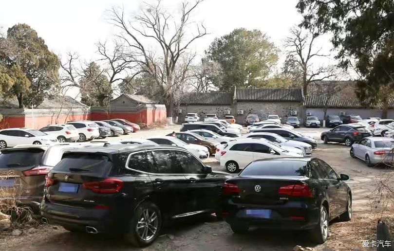 老年|走进富有年味的周庄