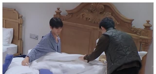 王俊凯为啥不等嘉宾就睡了？得知背后的真相，只有董子健心疼他