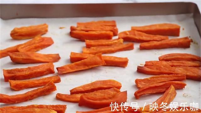 烤盘|红薯干快速做法,不晒不晾,无油无糖,软糯香甜,放半年都不发硬