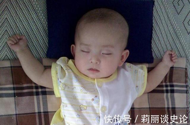 养育|宝宝6个月后发育有哪些变化?该如何照料?这份养护建议请你收好