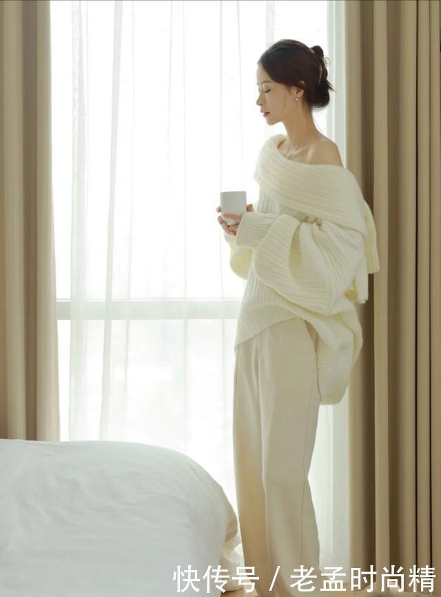 让“黑白色”不再单调, 冬天基础色这么穿, 简单大方不俗套