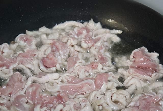 不管炒什么肉丝，牢记3个小技巧，鲜嫩不柴，不腥不粘锅，特好吃