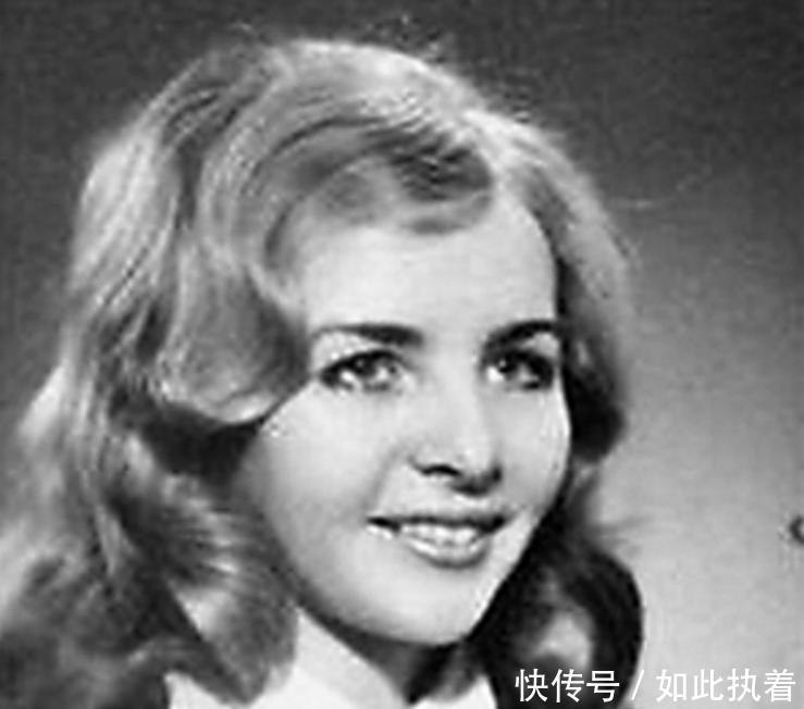 德军|苏联最牛女狙击手, 斯大林亲命潜艇救她, 德军说要把她撕成309块!