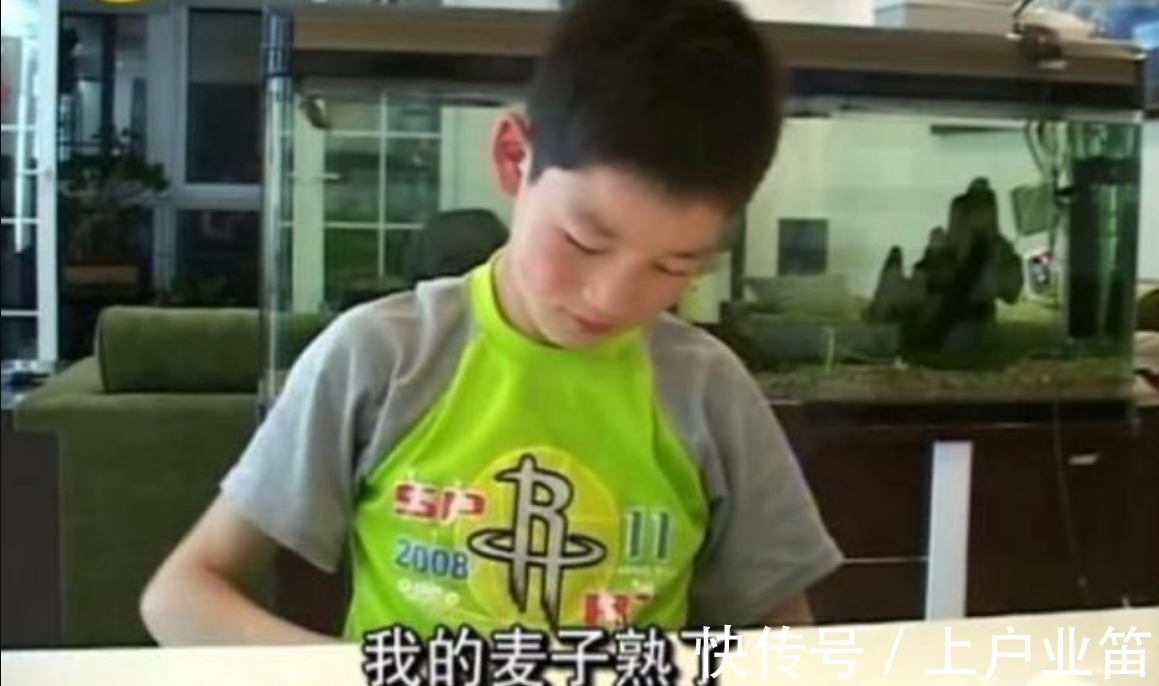 《变形记》最清醒的农村娃，赢了“富人游戏”，考国防生当上排长