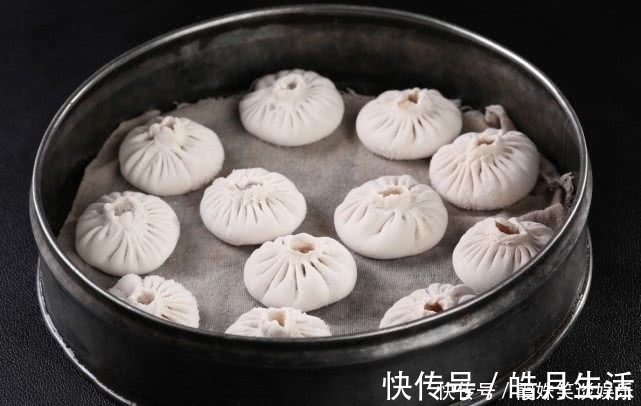 自己蒸包子不好吃主要是少了一个步骤，多加一步，包子又鲜又美