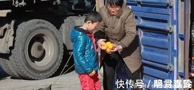 自私|孩子若有这几种“节俭”行为,将来容易没出息,家长别盲目得意