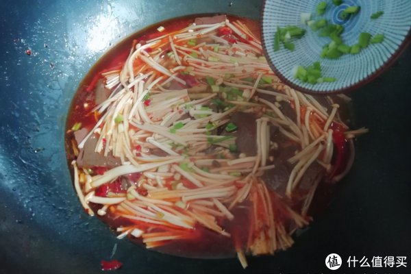 鸭血|它被称为“液态肉”，便宜又营养，常吃还能给身体大扫除，别错过