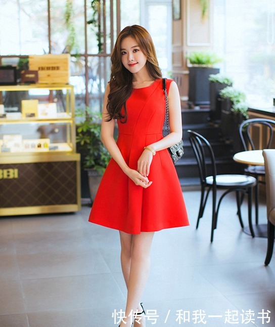 小姐姐|美女一身红裙,靓丽又唯美!