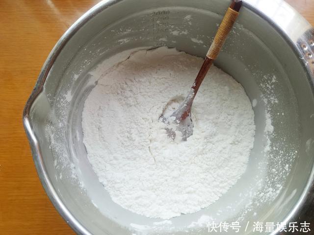揉面|好吃的双色米糕配方来啦,不揉面不发酵,松软香甜不粘牙,真解馋