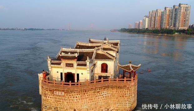 长江|万里长江第一阁屹立长江700年不倒，洪水淹没也丝毫未损