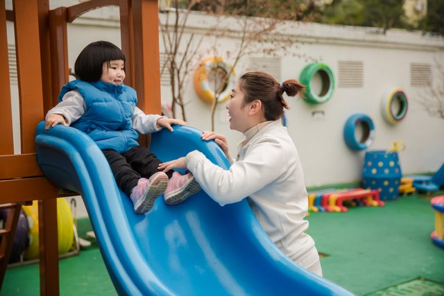 幼儿园|水米田优秀教师丨曹英俏:用爱与美托起明日的太阳