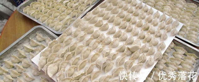 包好的饺子直接放冰箱大错特错，牢记这“方法”，完整不开裂！