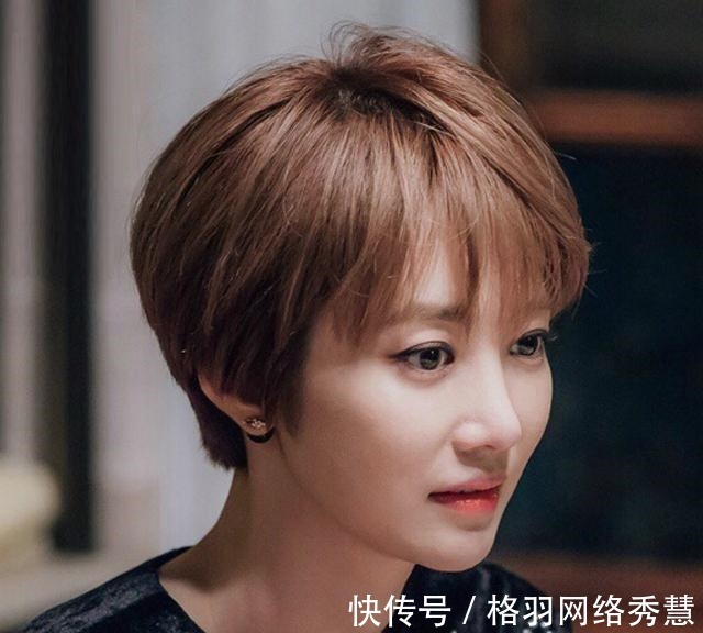 脸小 四十岁女人别乱剃头,换上马伊琍如许的发型,显年青有气质易打理