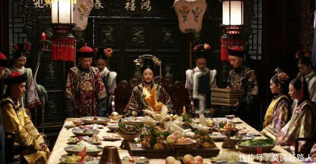 灯泡|慈禧太后第一次见到灯泡,说了2个字,连身边的太监都笑了!