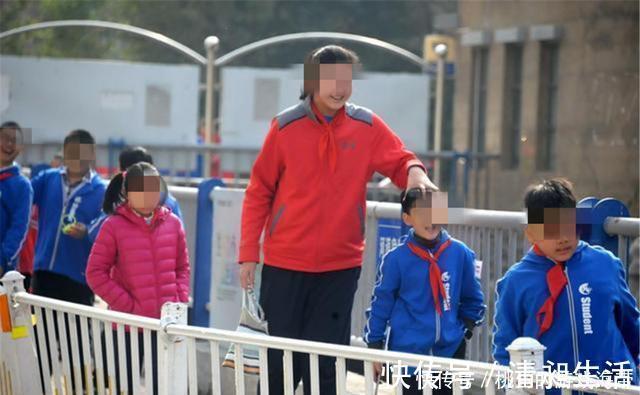 爸爸妈妈|孩子“1到18岁”身高对照表,你家娃的身高,今年“过线”了没?