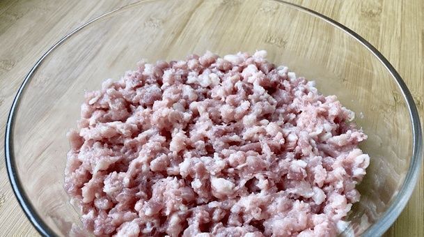 饺子要好吃,调馅最关键,教你饭店不外传的肉馅调法,鲜嫩多汁