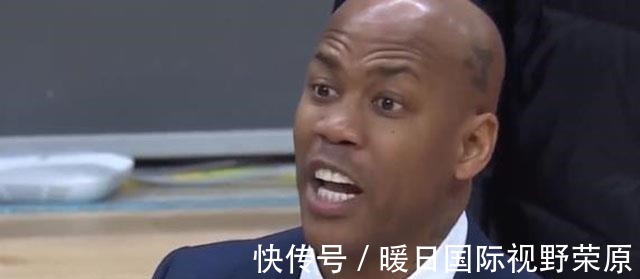 老马|李春江握拳挥舞庆祝!上海队19分大胜,王哲林轰20+10,老马暴怒