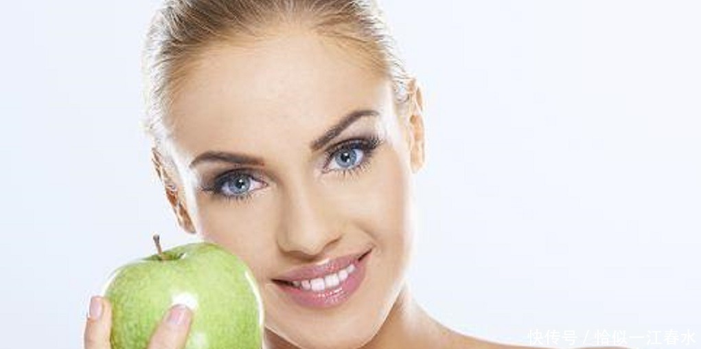 牙膏里添点“它”,敷脸一个月色斑消失不见,皮肤变得白皙又水润