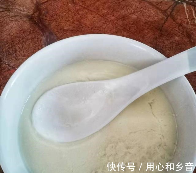 姜撞奶|夏天的姜这样吃香甜可口，掌握3个关键点，在家做也能百分百成功！