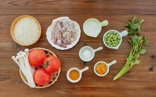 番茄别再炒蛋了！全网都流行这么吃，一焖就搞定