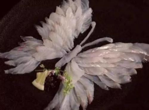 莲藕|日本大厨炫刀技,将鱼切成“蝴蝶”,中国厨师用整根莲藕霸气回击