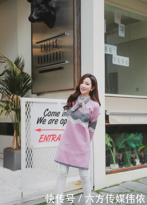  水波纹|潮流美女李妍静，柔软水波纹长款针织毛衣！