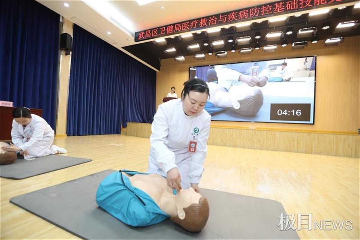 同台“比武”!白衣天使现场竞技展风采