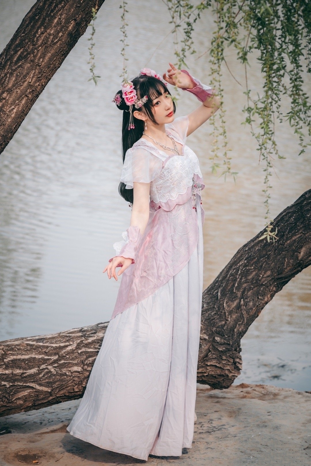 九公主|少年锦衣卫九公主cos,花苞小髻可爱娇俏,两套造型俏皮又温婉