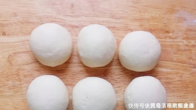 老公做了早餐鸡蛋饼,这么美味的小饼,天天都吃不腻