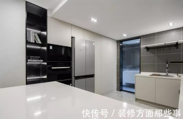 谷仓门|77平北欧风两室设计,蓝色墙面过渡+黄色的古仓门这配色很时尚