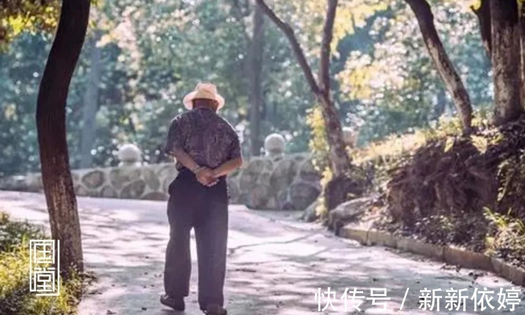 非有先生论#世界上最短的一副对联,仅仅4字,点透无数世人!