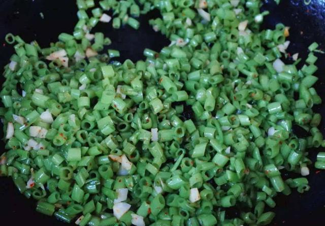 中薪|夏天遇到这菜我从不讲价,钙高西红柿10倍,小孩常吃个子高不发胖